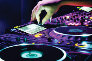 What Equipment Does a Corporate Party DJ Need for a Great Performance?